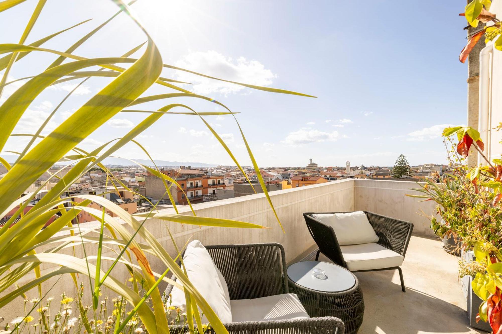 Bed and Breakfast Milestone (Adults Only) Quartu SantʼElena Exterior foto