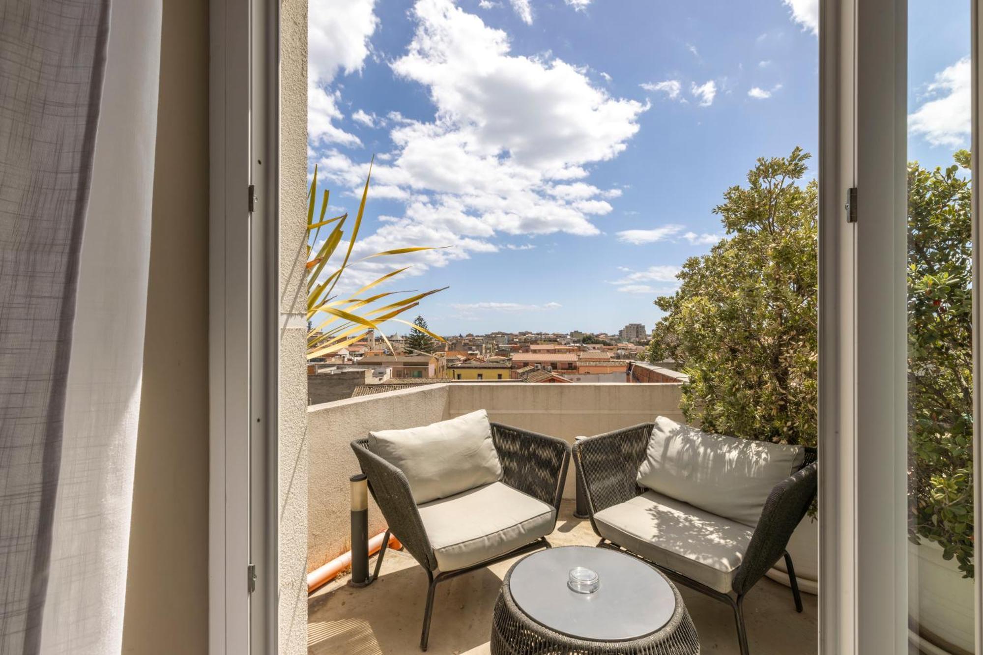 Bed and Breakfast Milestone (Adults Only) Quartu SantʼElena Exterior foto