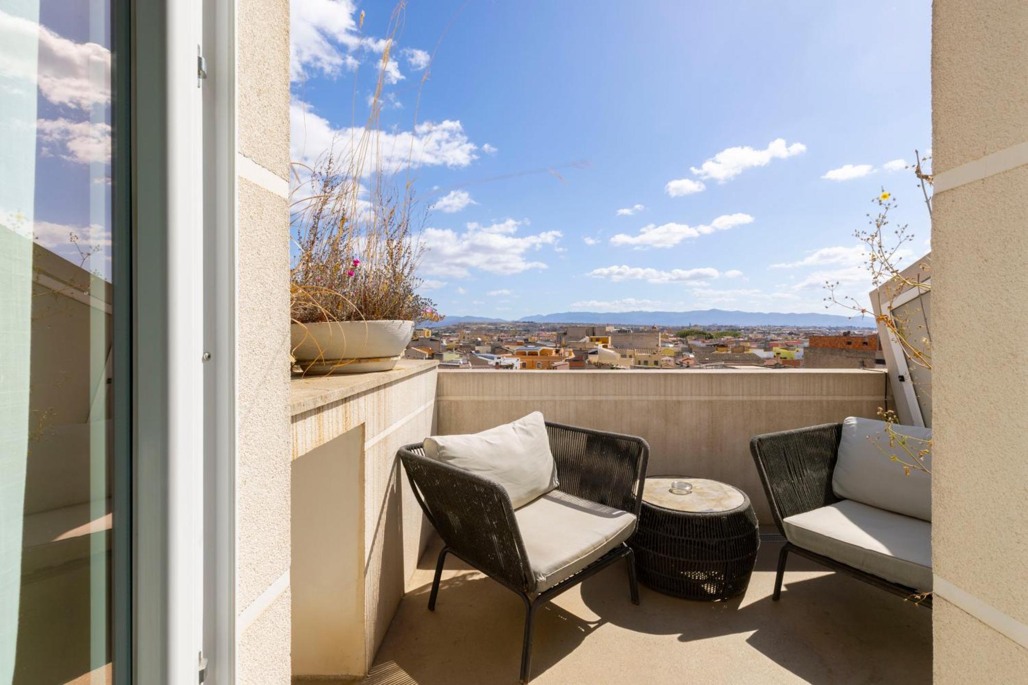 Bed and Breakfast Milestone (Adults Only) Quartu SantʼElena Exterior foto